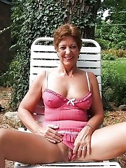 Granny old lady reveal vagina erotic pics